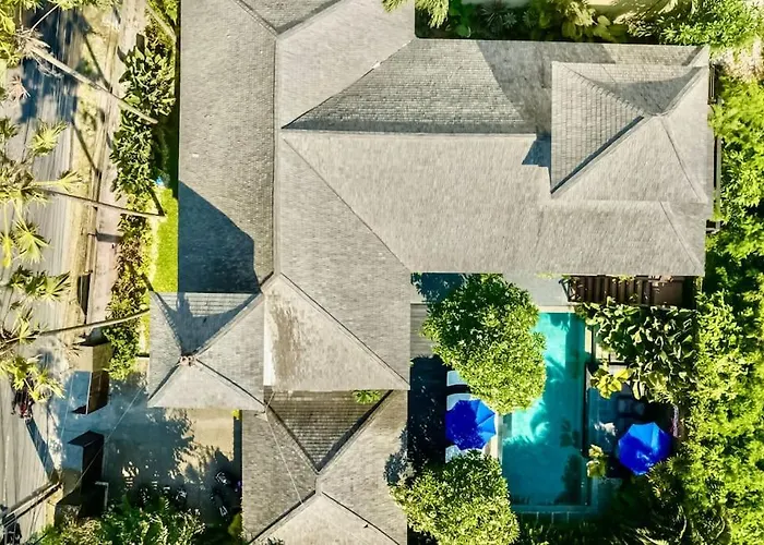 Lovely 5br-villa By Rock-str At The Heart Of Just 5min Walk To The Canggu