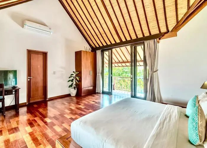 Lovely 5br-villa By Rock-str At The Heart Of Just 5min Walk To The *
