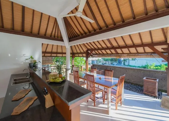Lovely 5br-villa By Rock-str At The Heart Of Just 5min Walk To The * Canggu