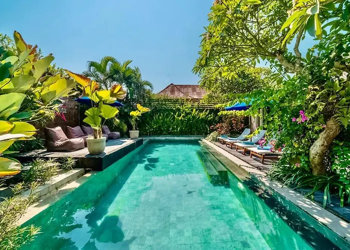 Villa Lovely 5br-villa By Rock-str At The Heart Of Just 5min Walk To The *