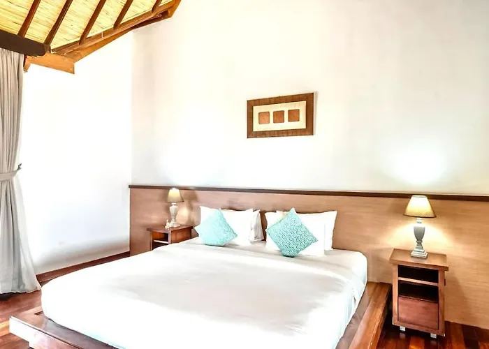 Villa Lovely 5br-villa By Rock-str At The Heart Of Just 5min Walk To The Canggu