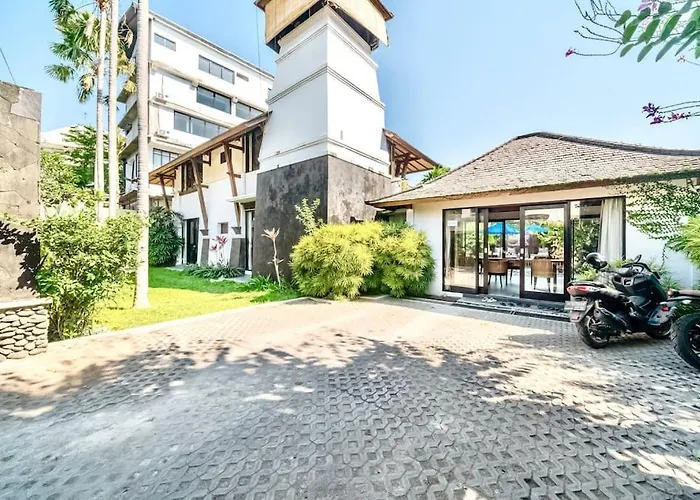 Villa Lovely 5br-villa By Rock-str At The Heart Of Just 5min Walk To The