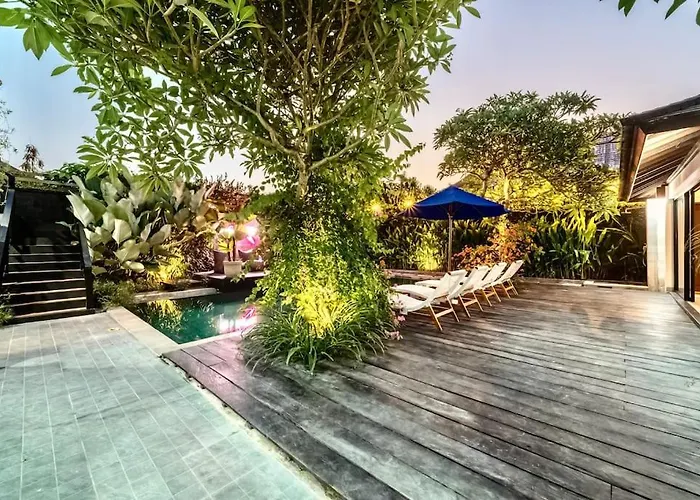 Villa Lovely 5br-villa By Rock-str At The Heart Of Just 5min Walk To The *