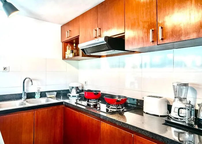 Lovely 5br-villa By Rock-str At The Heart Of Just 5min Walk To The * Canggu